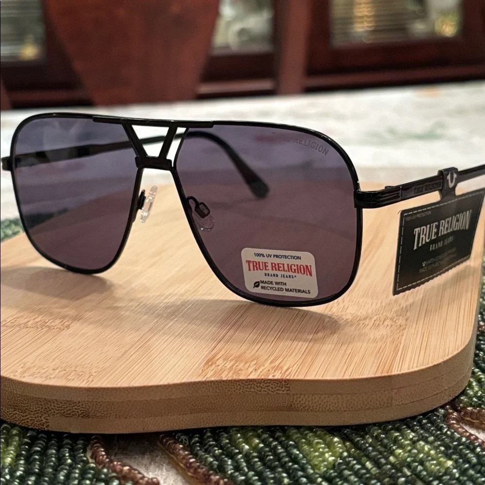 Brand New True Religion Square Aviator Metal Sunglasses Smoky Gray Rimmed Lens